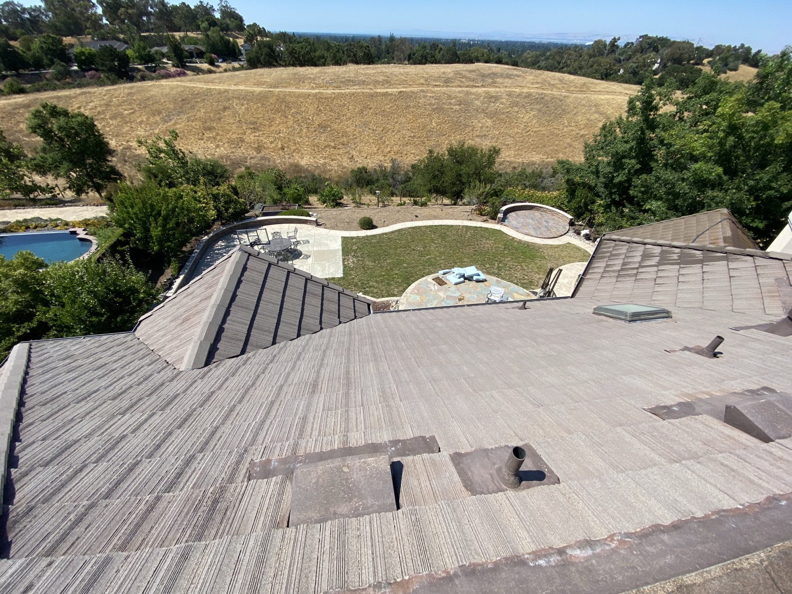 After — Cupertino flat concrete tile roof clean after soft wash, moss removed