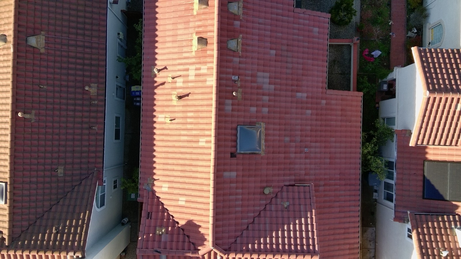After — Milpitas townhouse S-tile roof tile clean, streaking removed